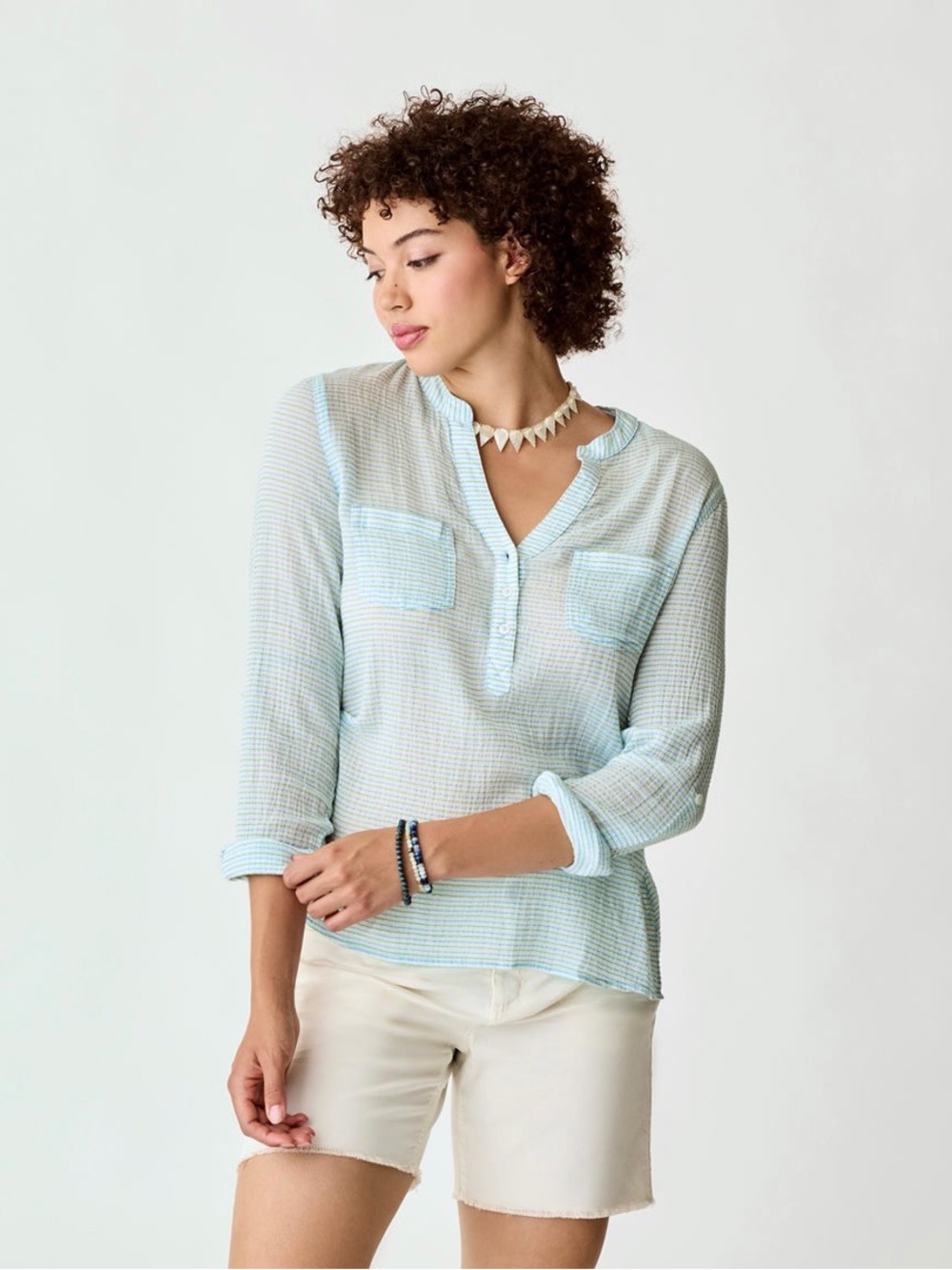 Carve Designs Dylan Gauze Classic Long Sleeve Button Down in Lagoon Stripe - M